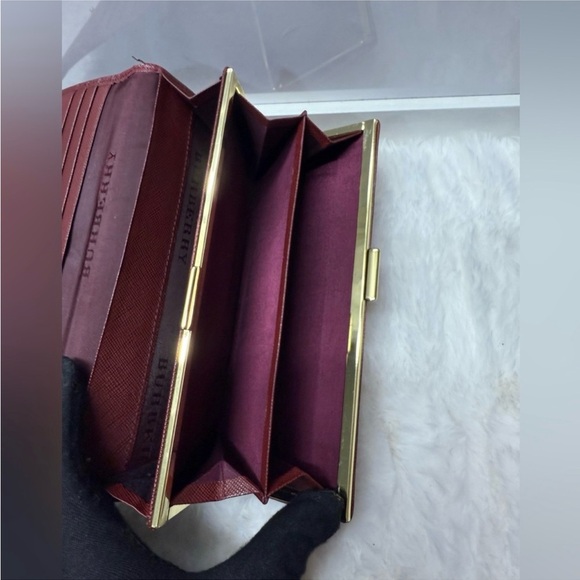 Burberry Beige and Red House Check Plaid Wallet - Picture 2 of 4